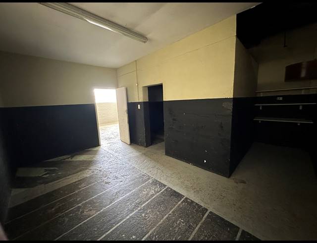 747M² WAREHOUSE TO LET IN PAARDEN EILAND